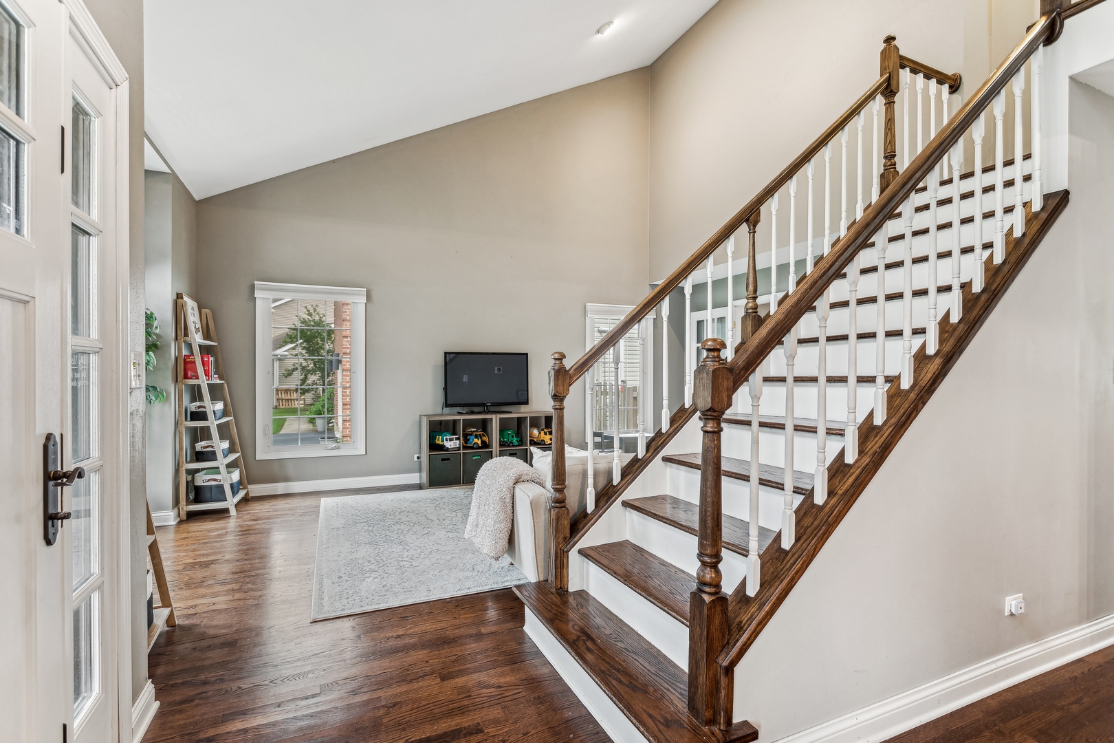 1182 Sandhurst Drive