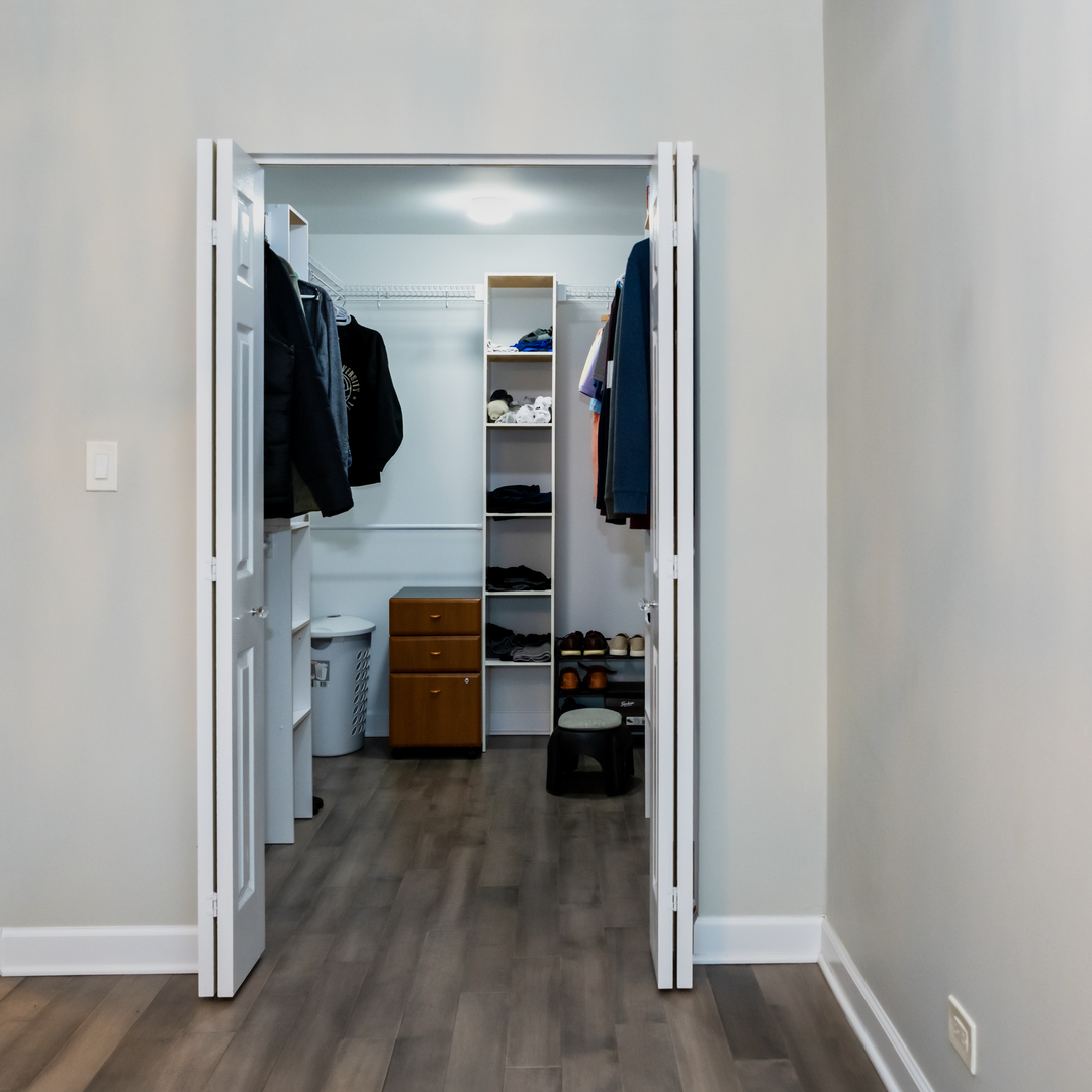 1025 S Fernandez Avenue Unit: 3C
