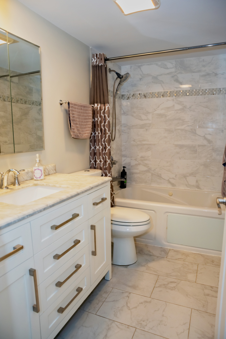 1025 S Fernandez Avenue Unit: 3C