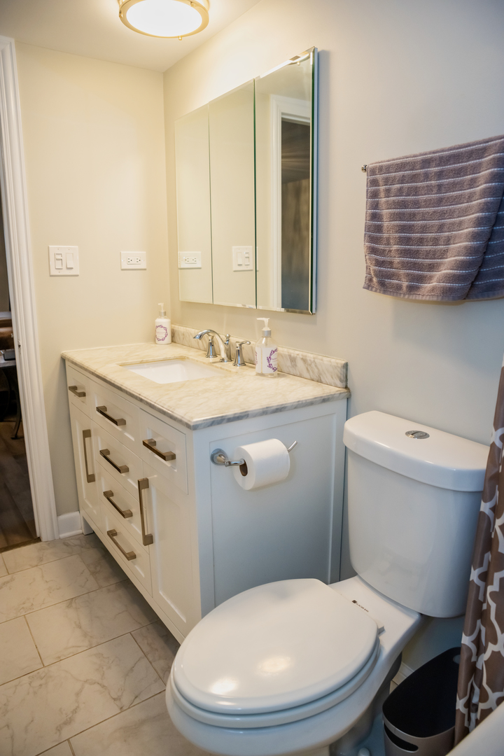 1025 S Fernandez Avenue Unit: 3C