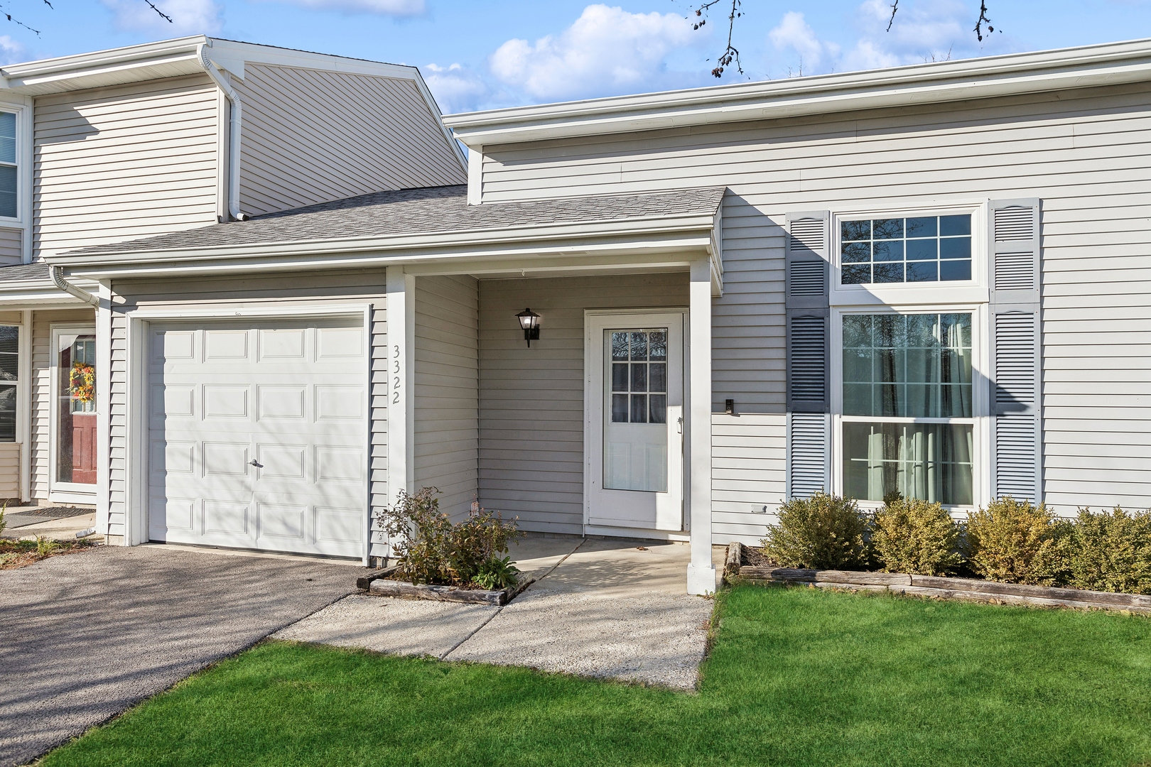 3322 Greenwich Lane