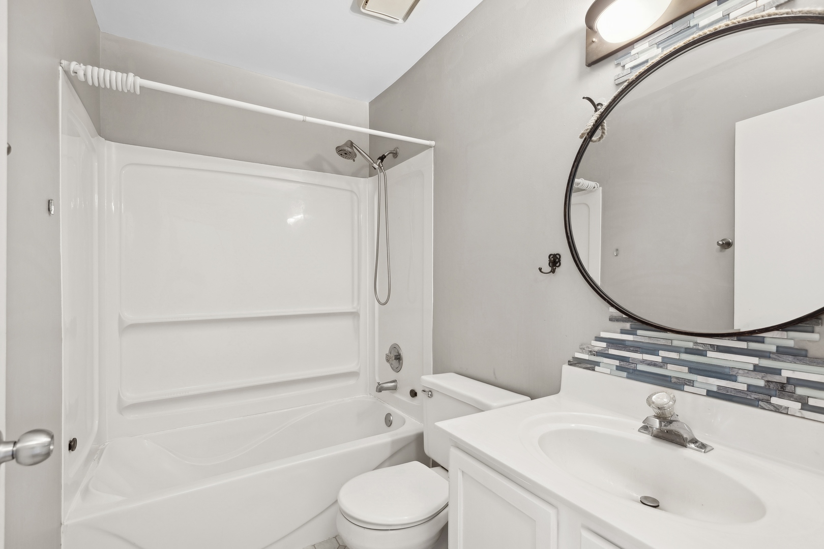 3322 Greenwich Lane