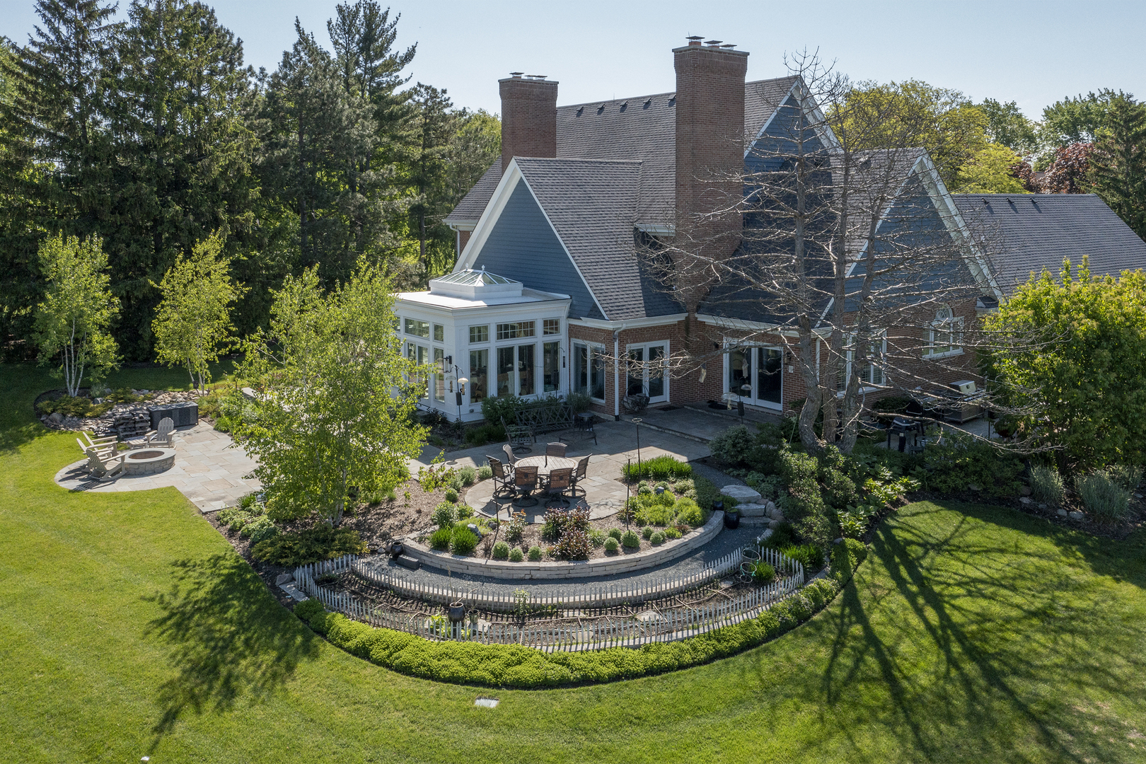 594 Windsor Circle