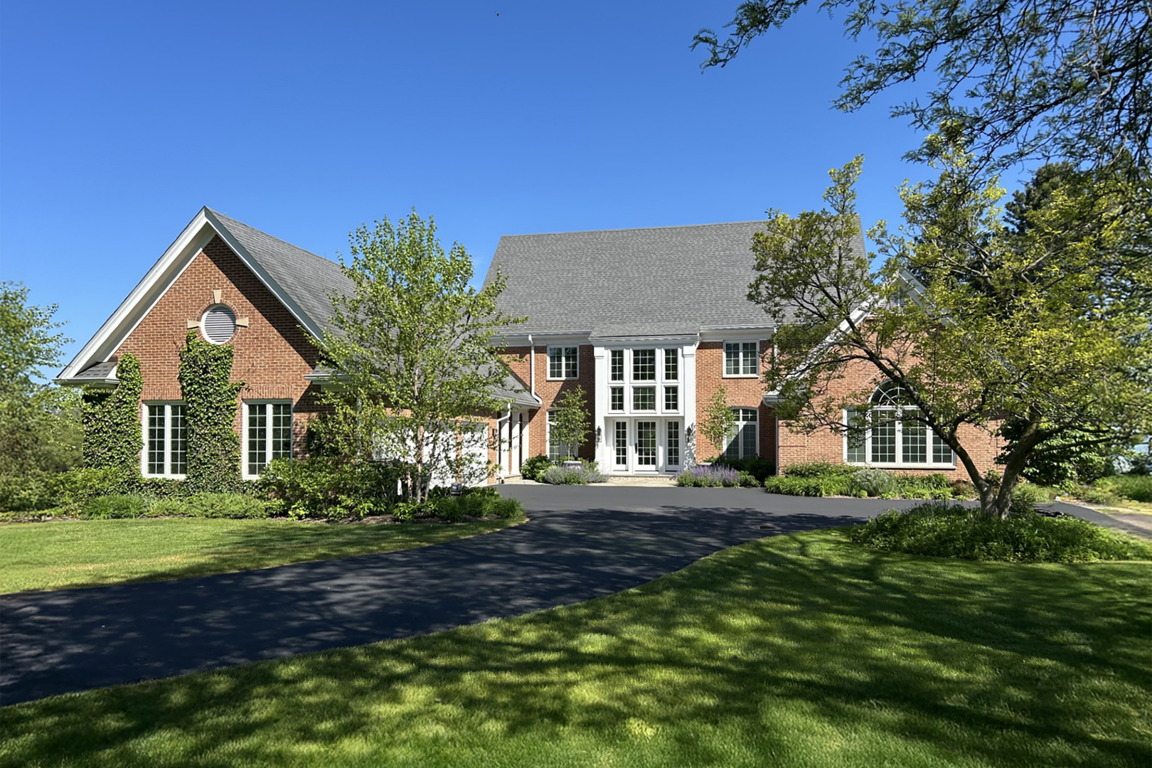 594 Windsor Circle