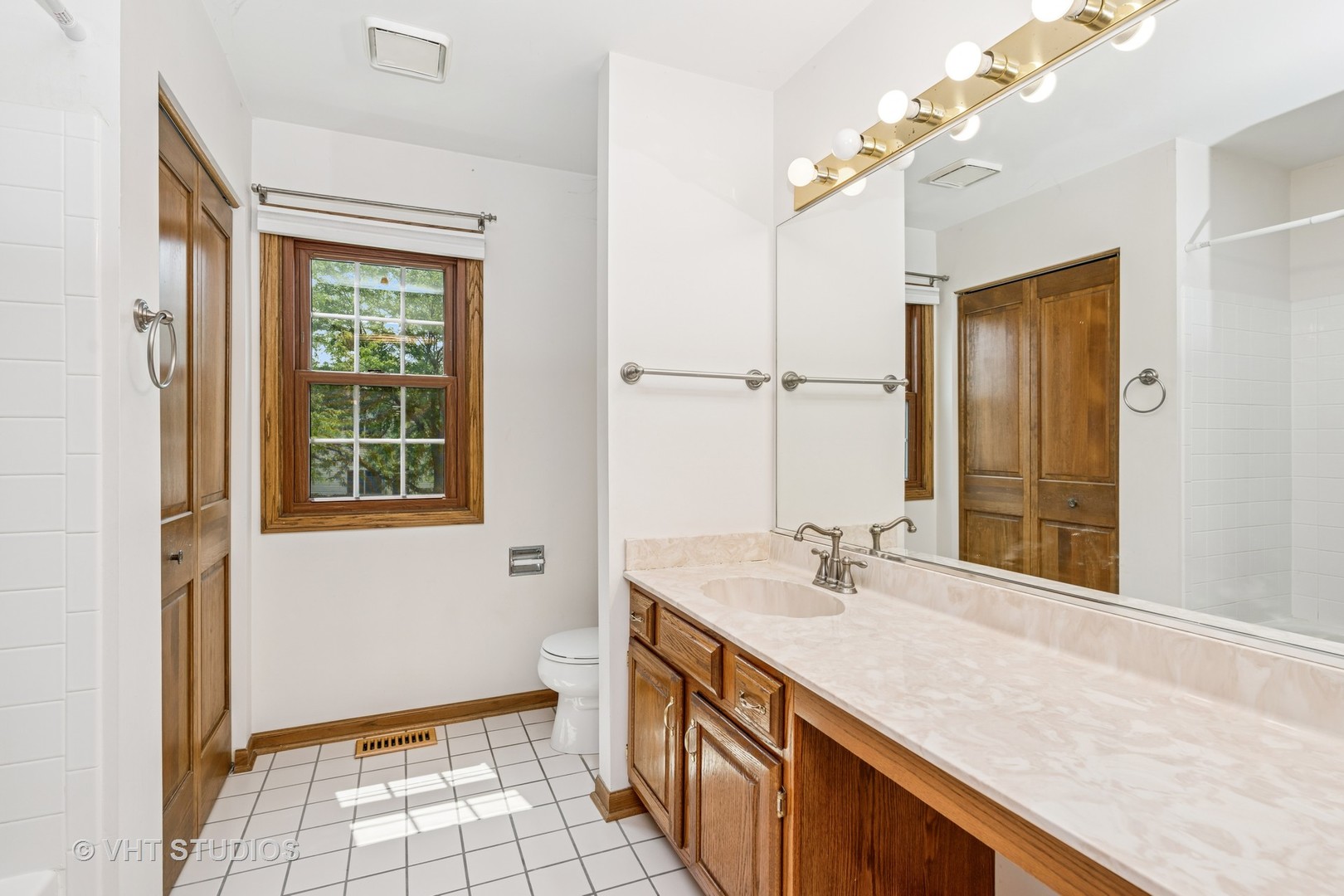 1266 Thorndale Lane
