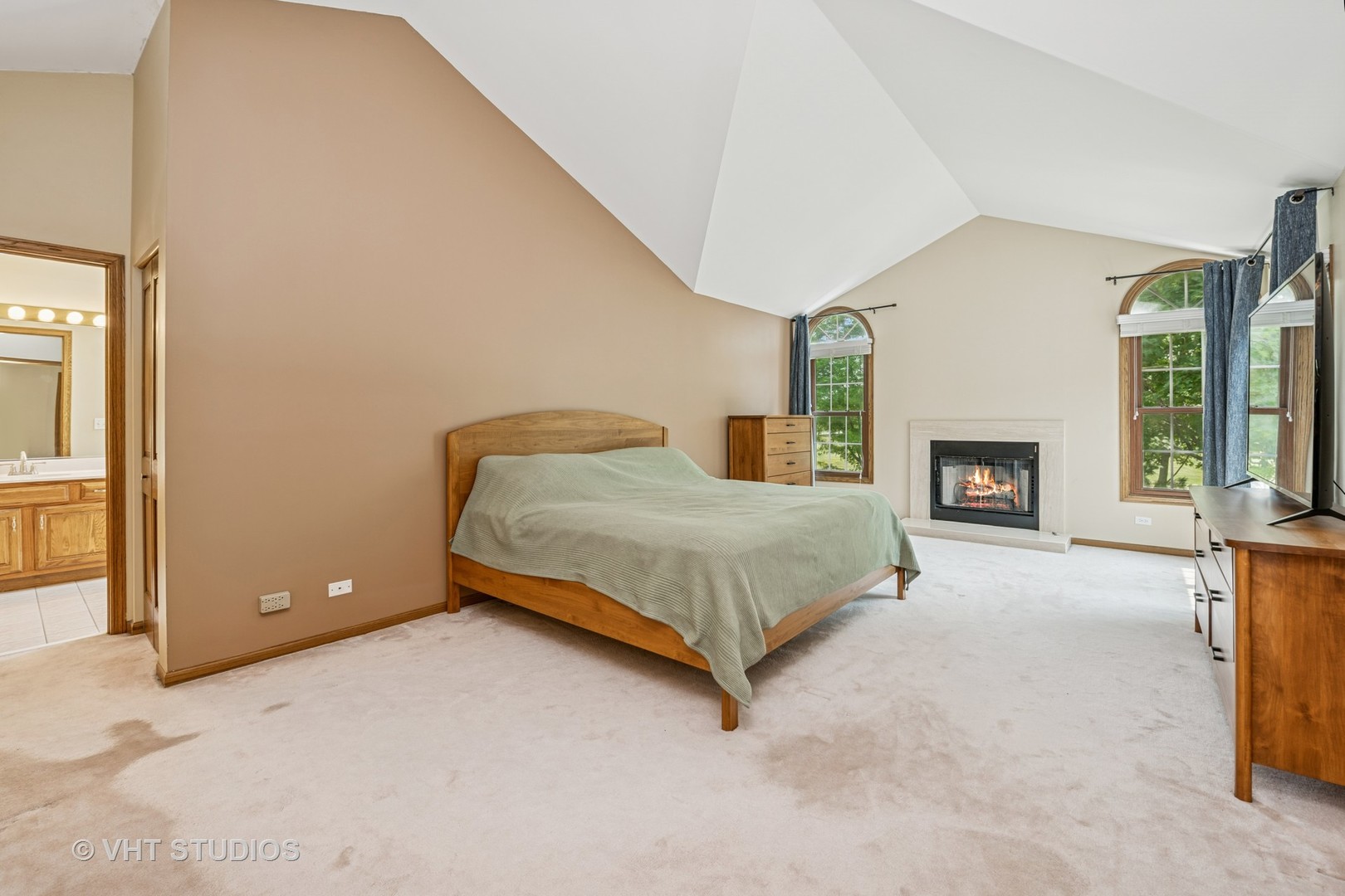 1266 Thorndale Lane