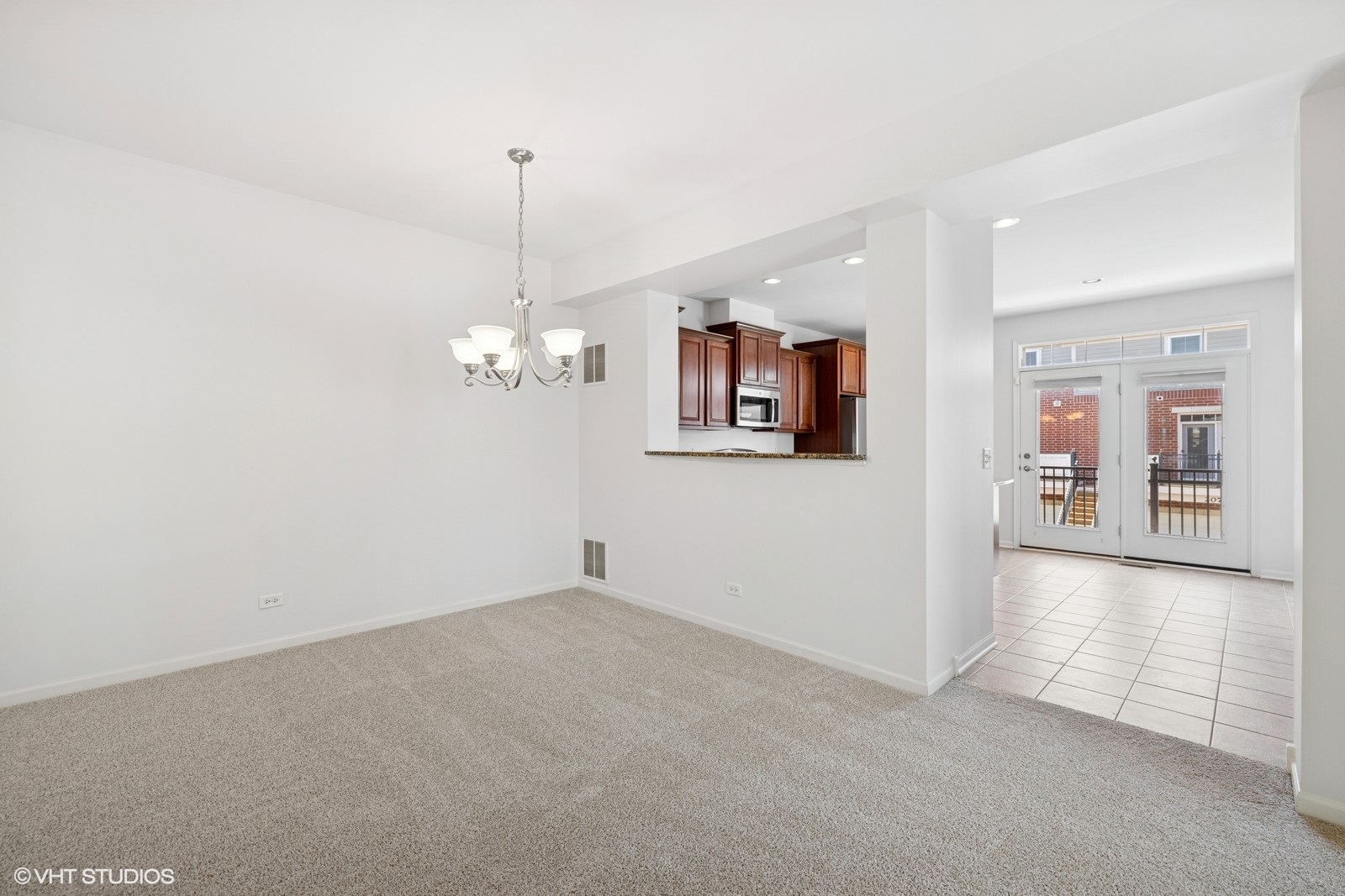 208 W HYDE Street