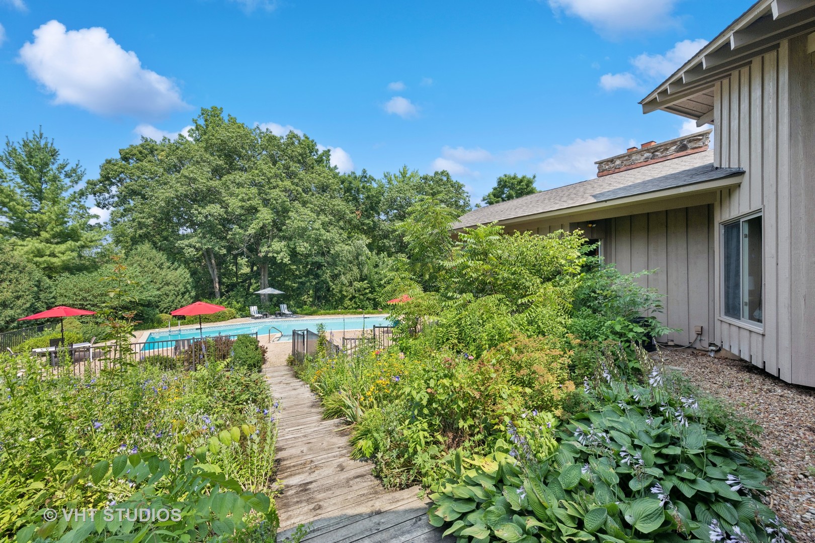 610 Signal Hill Road