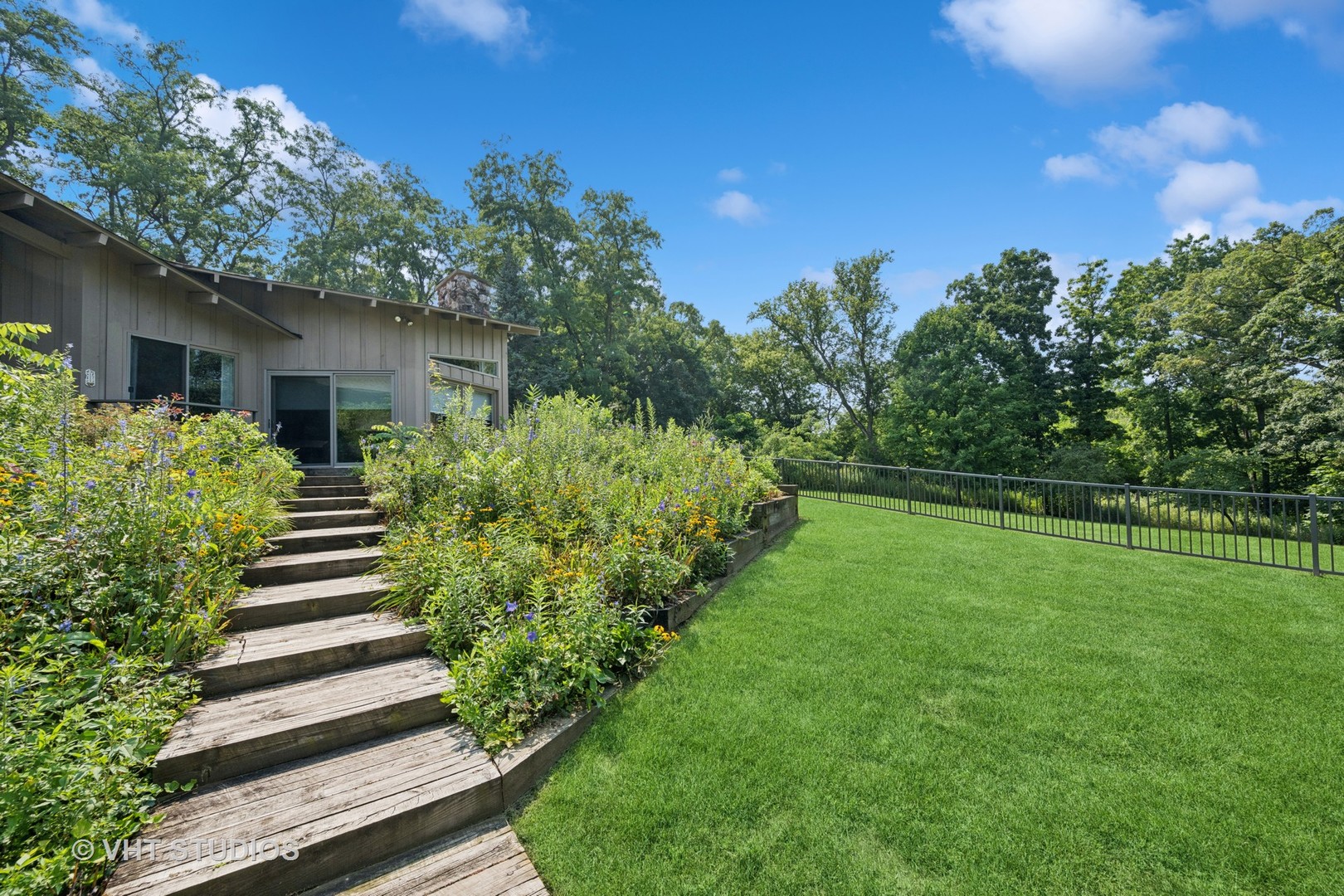 610 Signal Hill Road