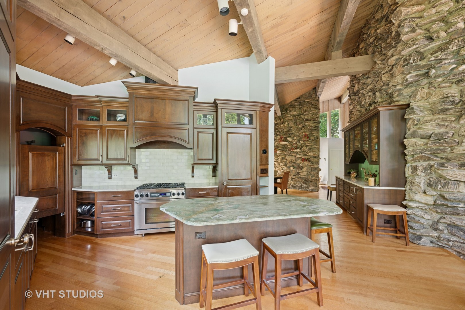 610 Signal Hill Road