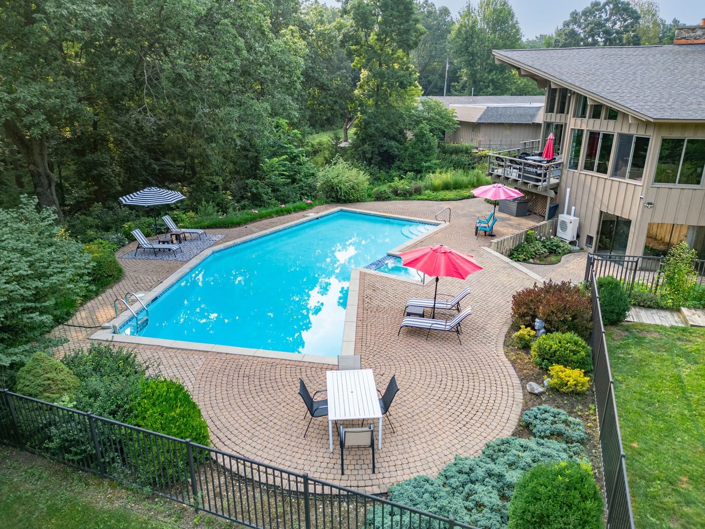 610 Signal Hill Road