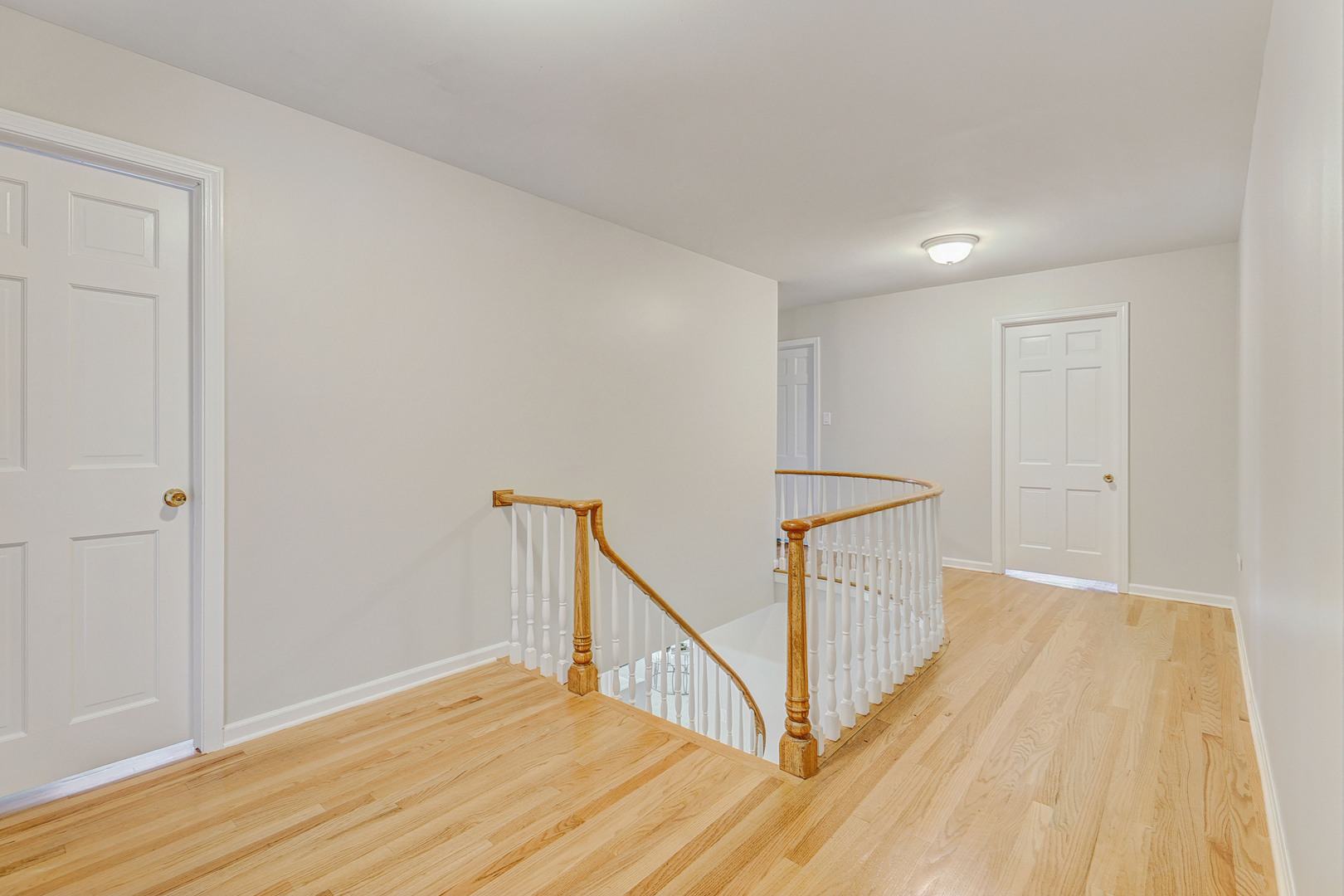 711 S White Willow Bay