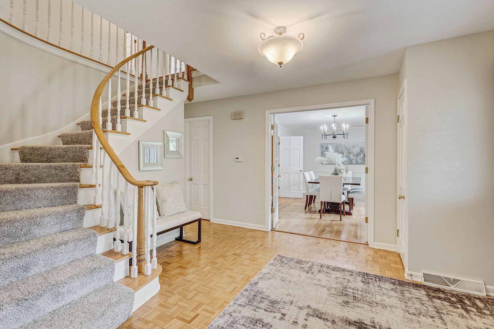 711 S White Willow Bay