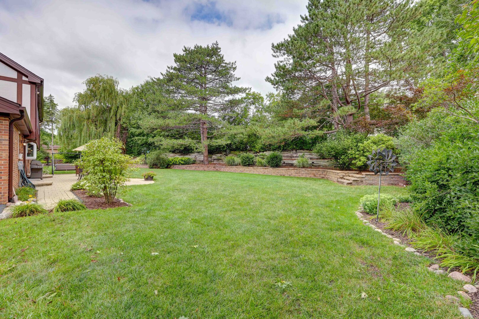 711 S White Willow Bay