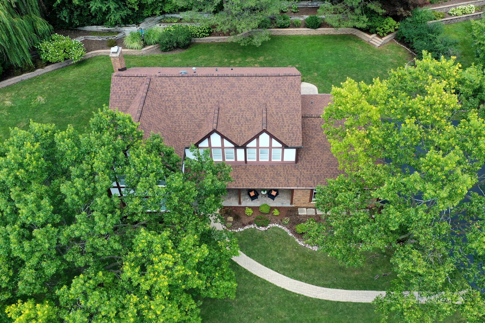 711 S White Willow Bay