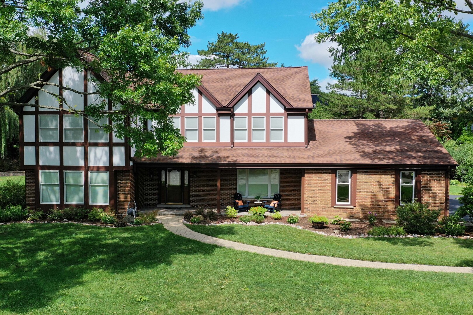 711 S White Willow Bay