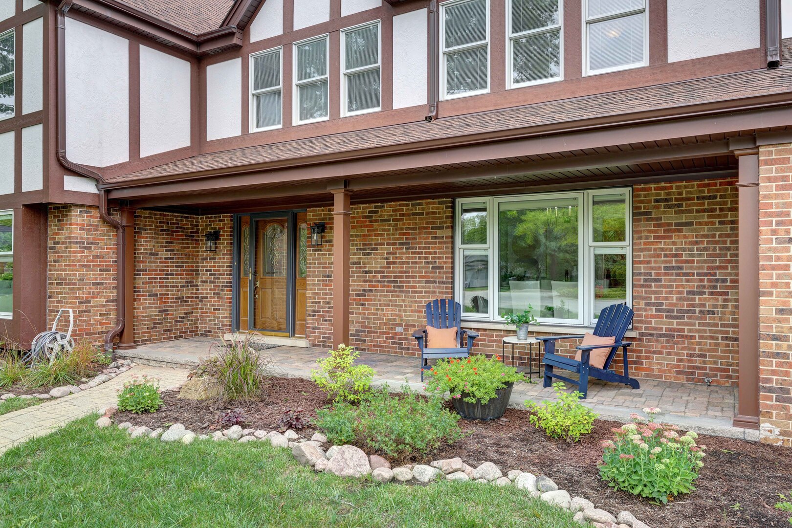 711 S White Willow Bay