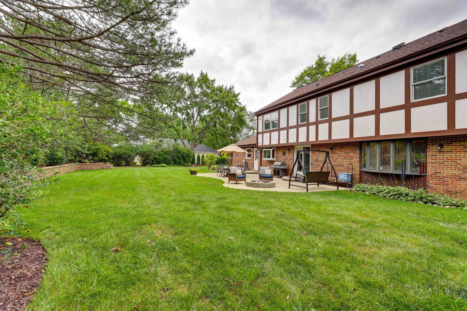 711 S White Willow Bay