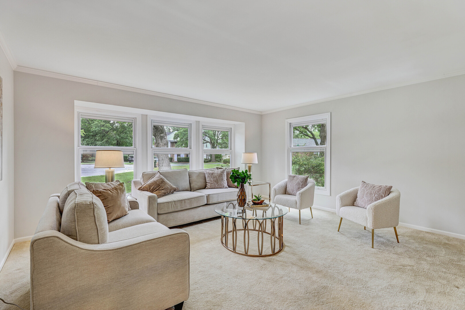 711 S White Willow Bay