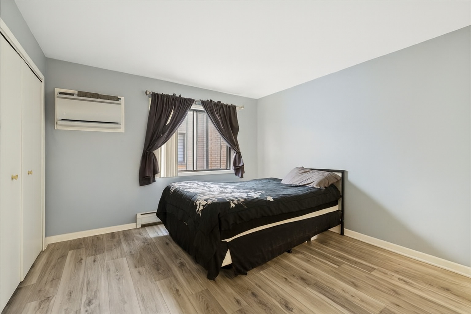 5143 N East River Road Unit: 152B