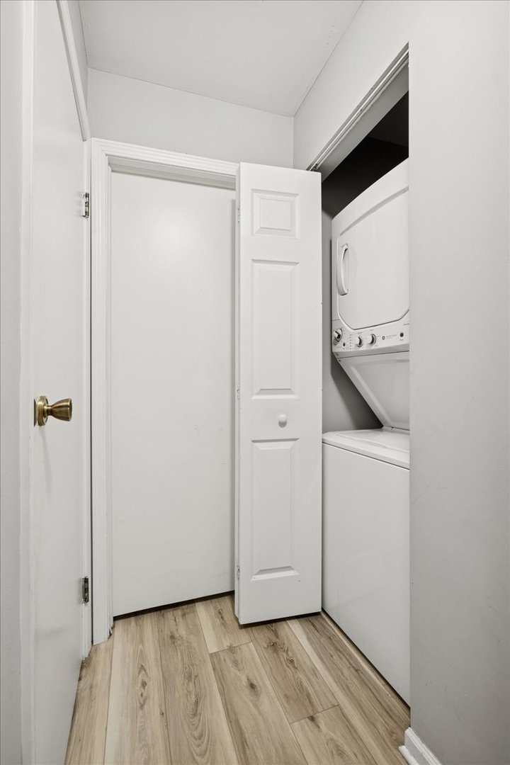 5143 N East River Road Unit: 152B