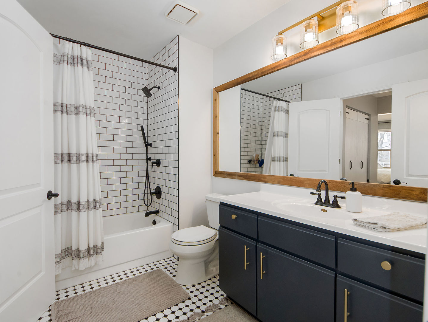 278 W Hamilton Drive