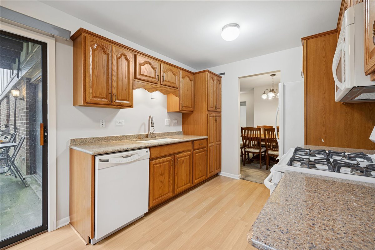 1010 E Glavin Court Unit: 1807