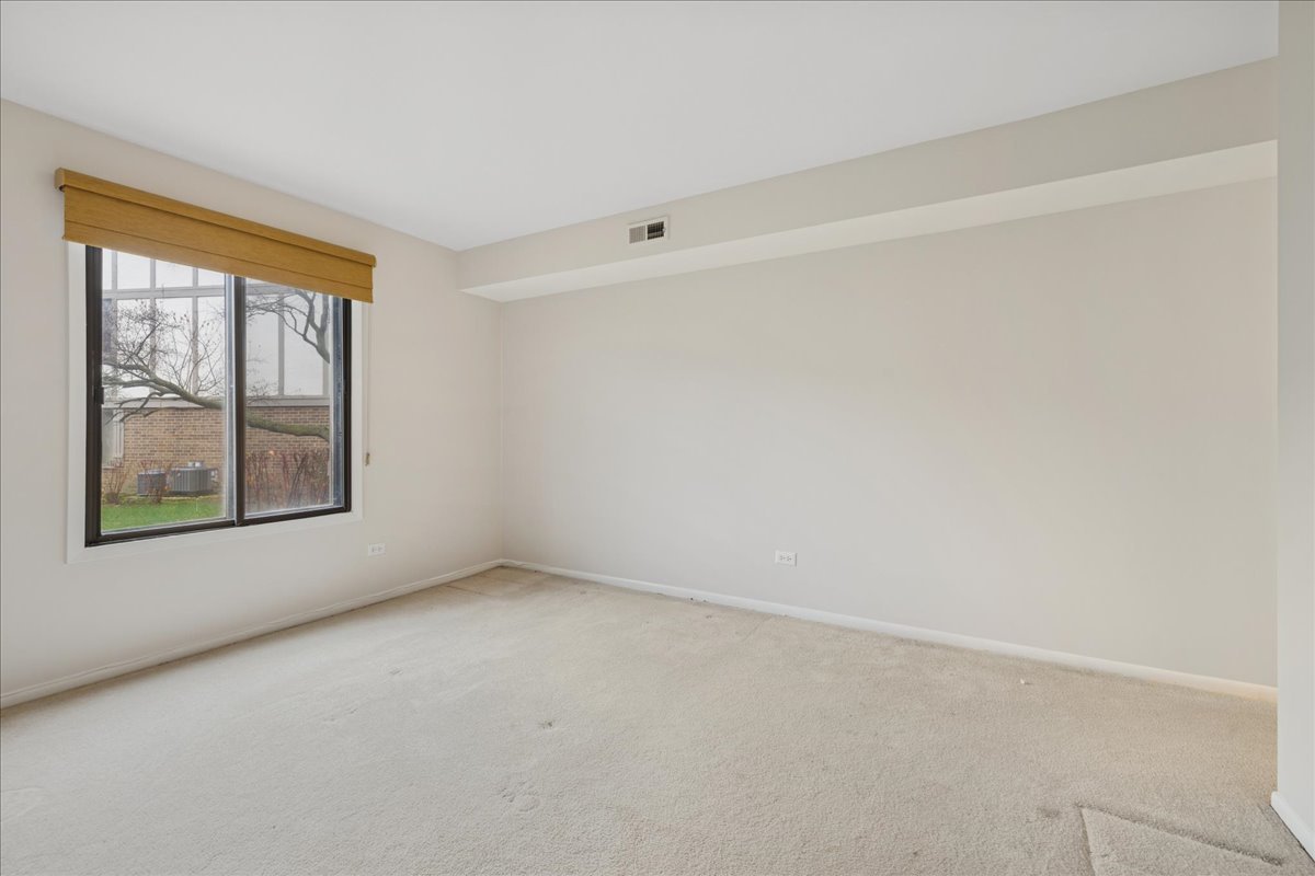 1010 E Glavin Court Unit: 1807