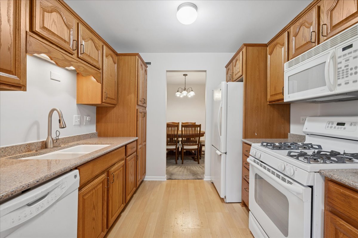 1010 E Glavin Court Unit: 1807