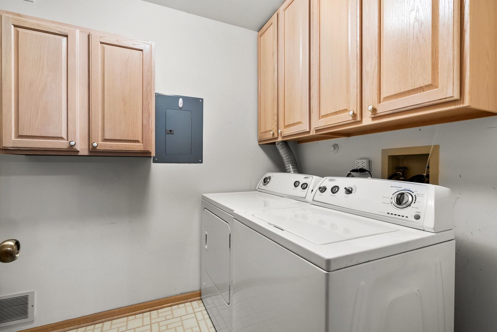 1010 BUTTERNUT Lane Unit: B