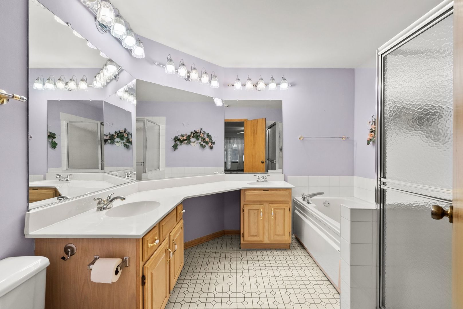 1010 BUTTERNUT Lane Unit: B