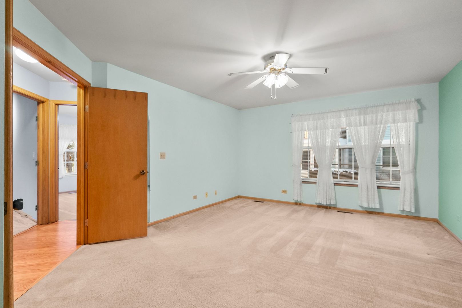 1010 BUTTERNUT Lane Unit: B