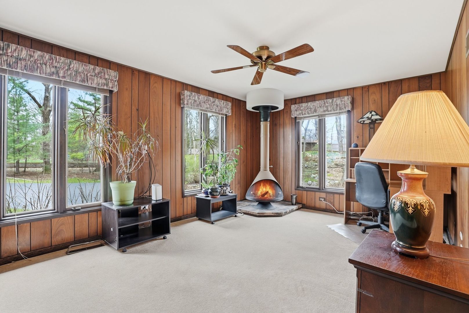 380 W Center Road