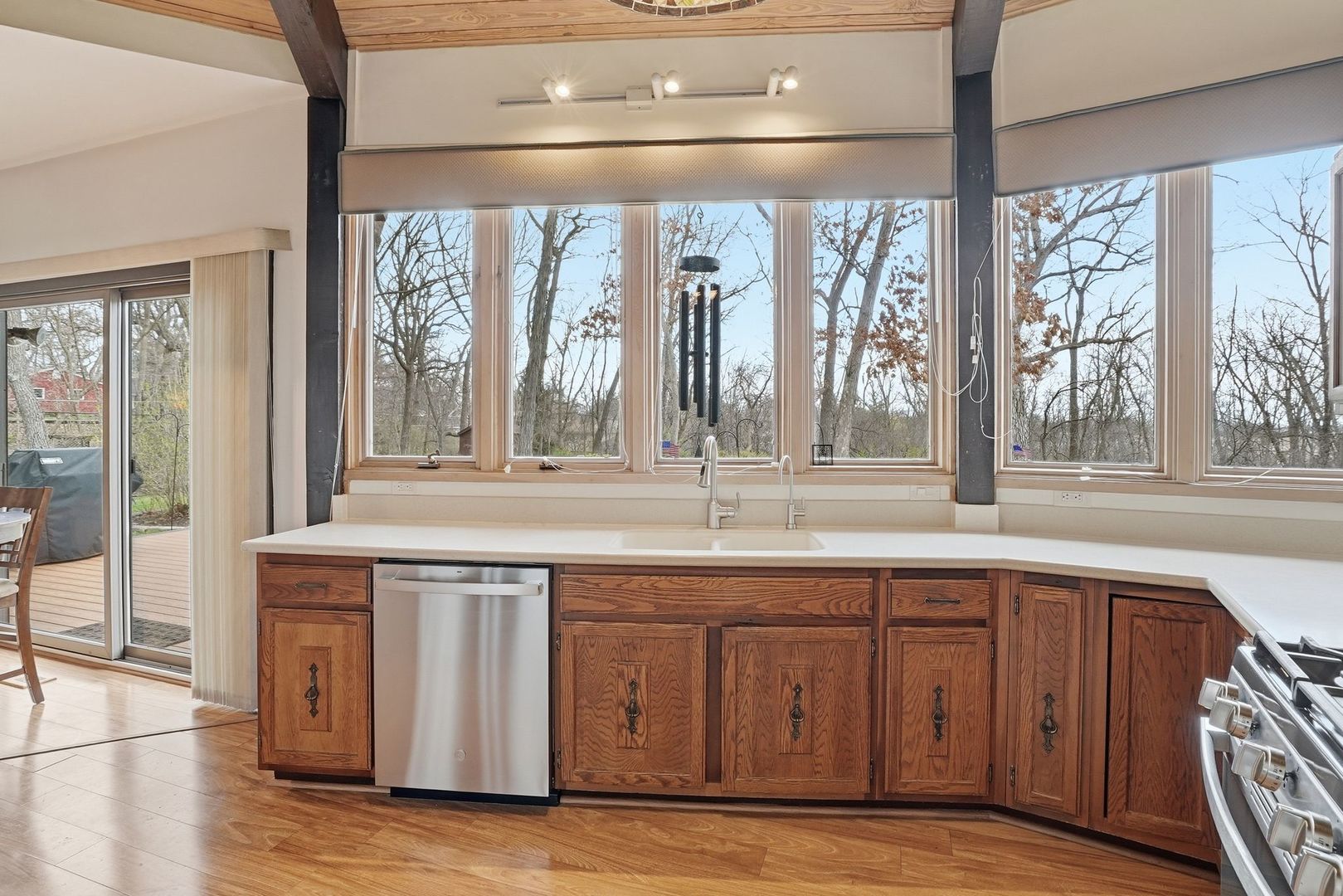 380 W Center Road
