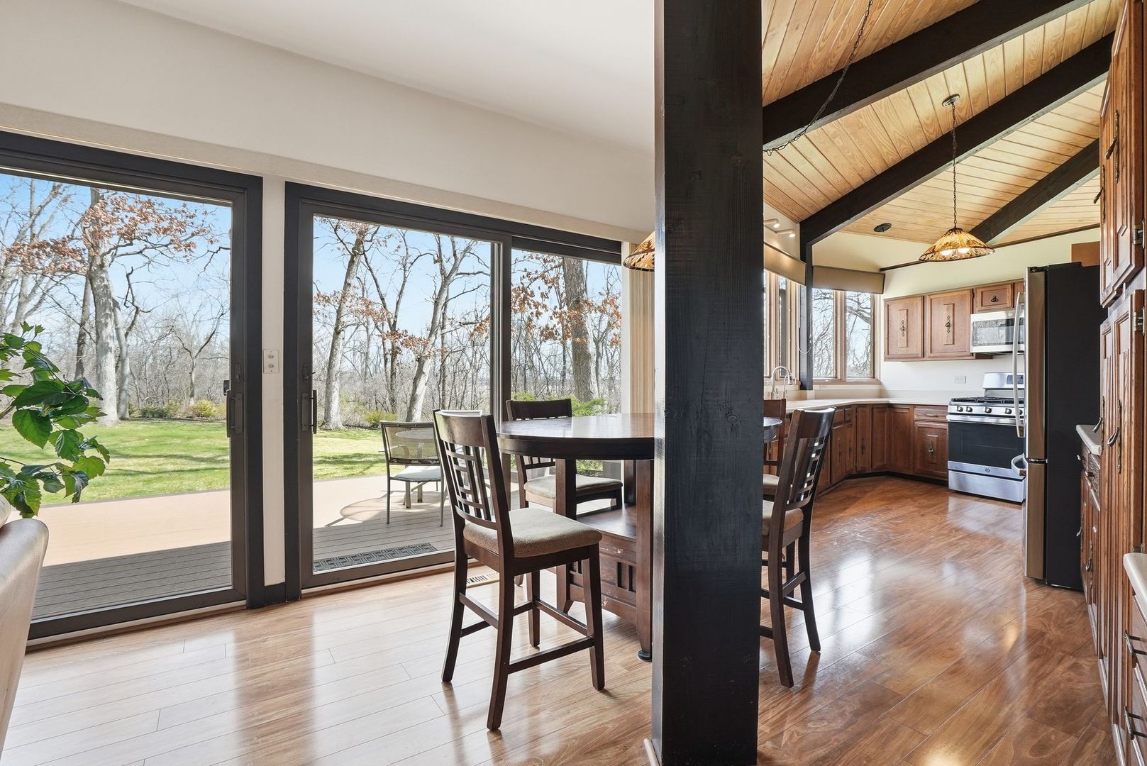 380 W Center Road