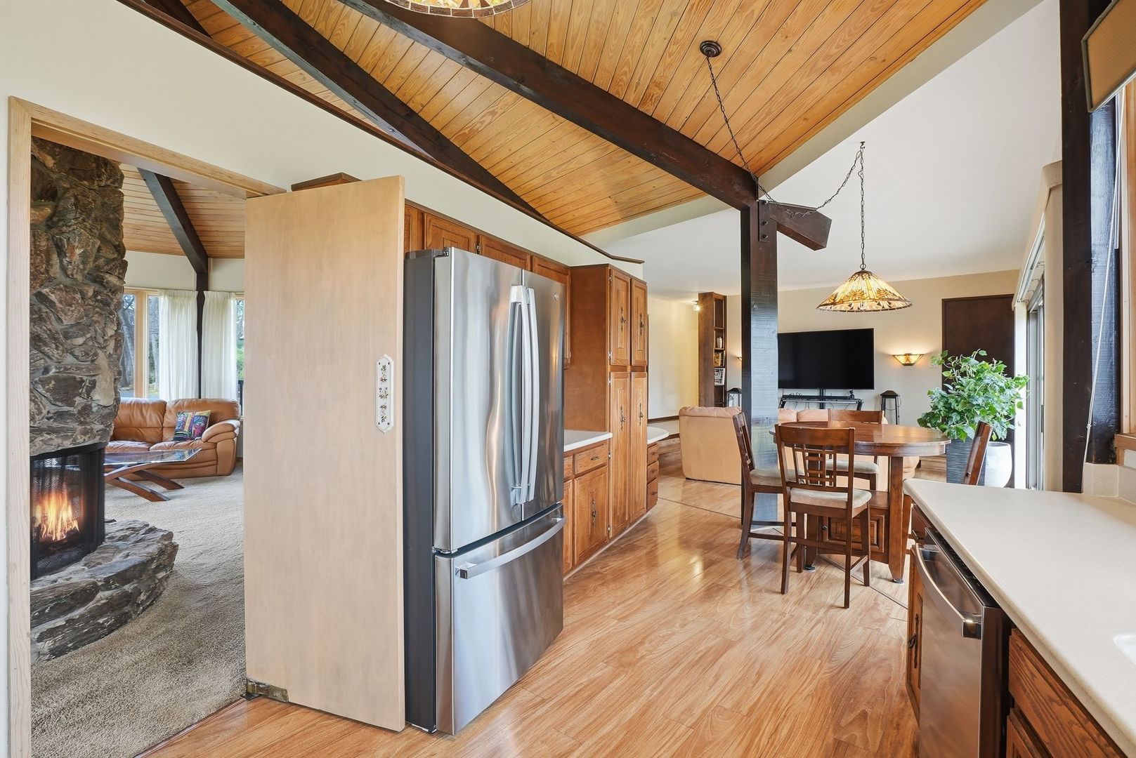 380 W Center Road