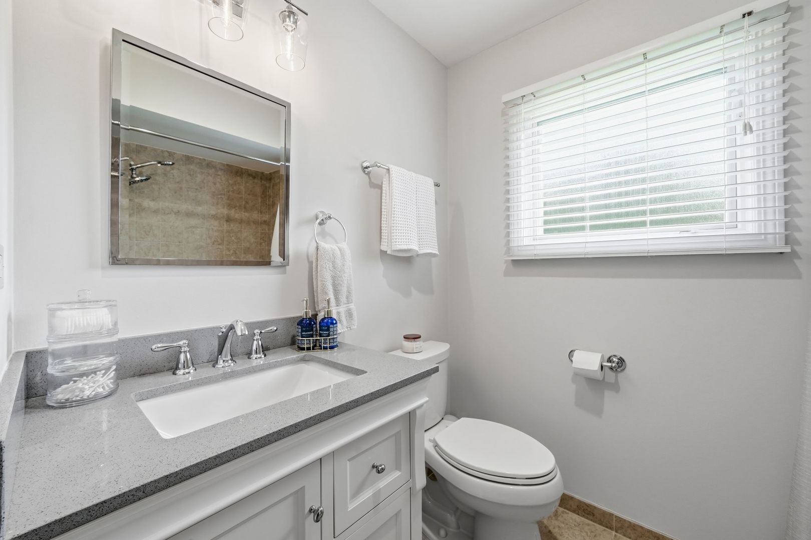 1112 Regency Lane