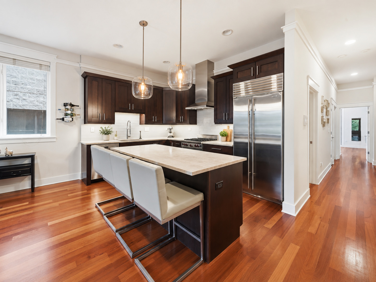 639 W Briar Place Unit: 3E