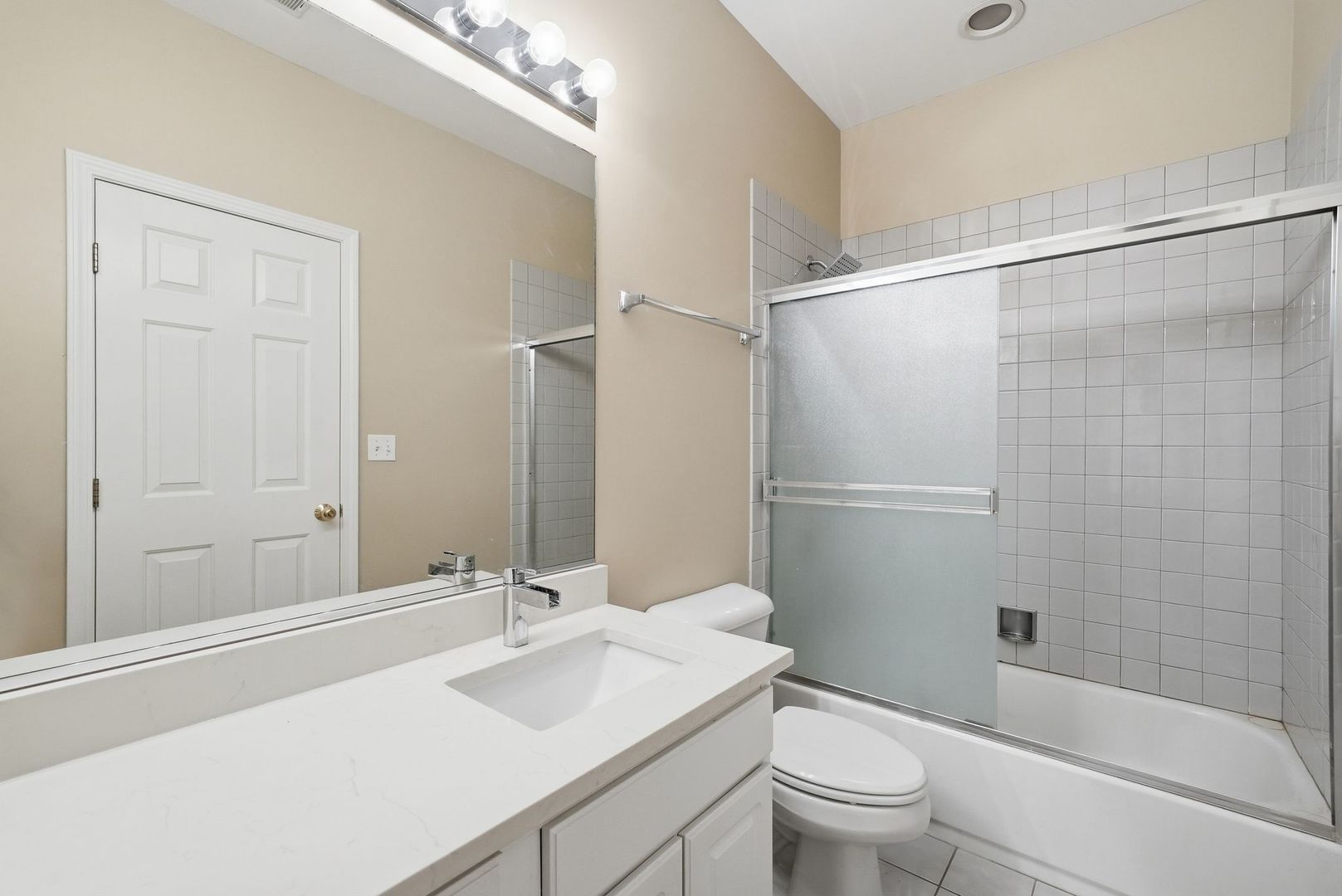 1225 N ORLEANS Street Unit: 602