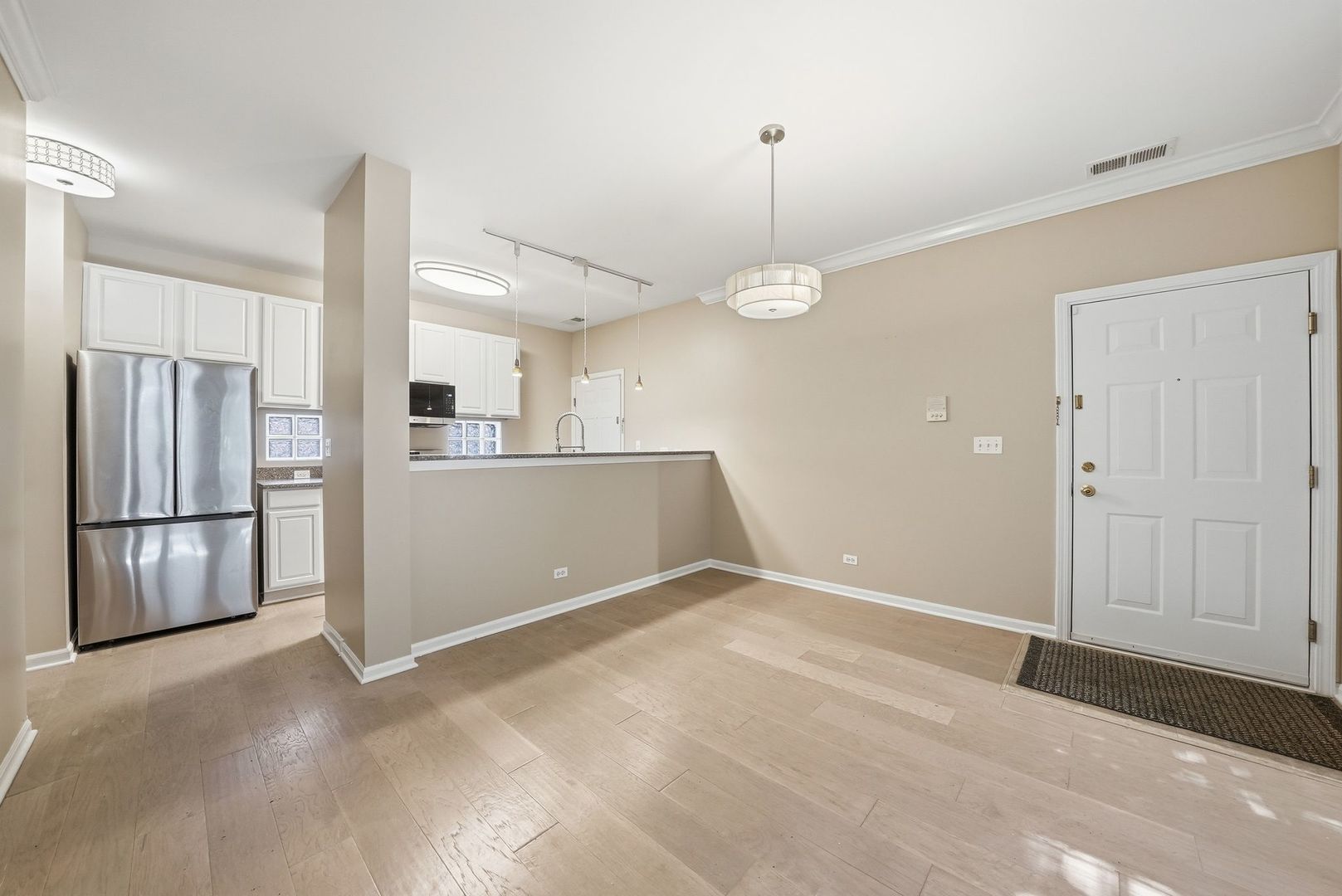 1225 N ORLEANS Street Unit: 602