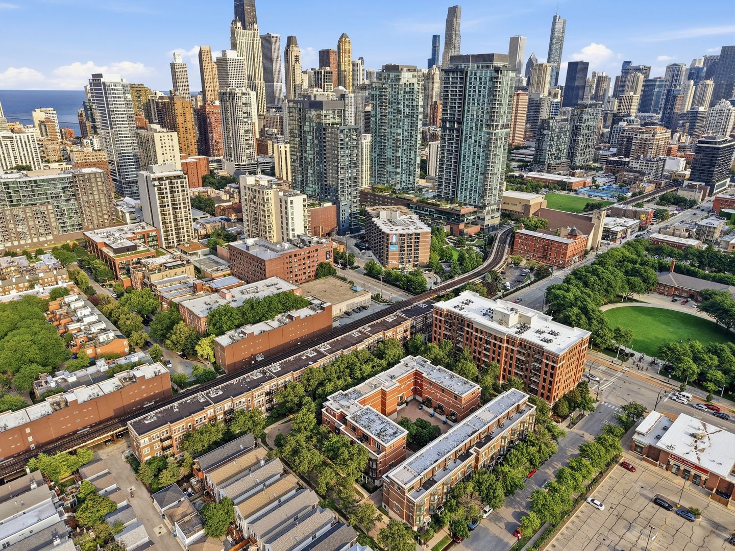 1225 N ORLEANS Street Unit: 602