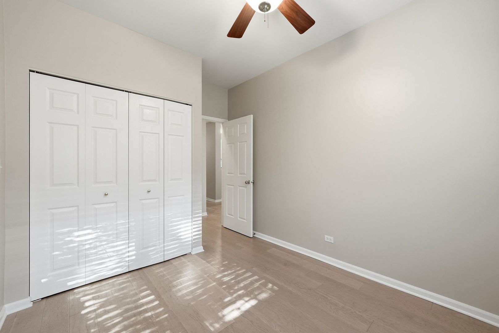 1225 N ORLEANS Street Unit: 602