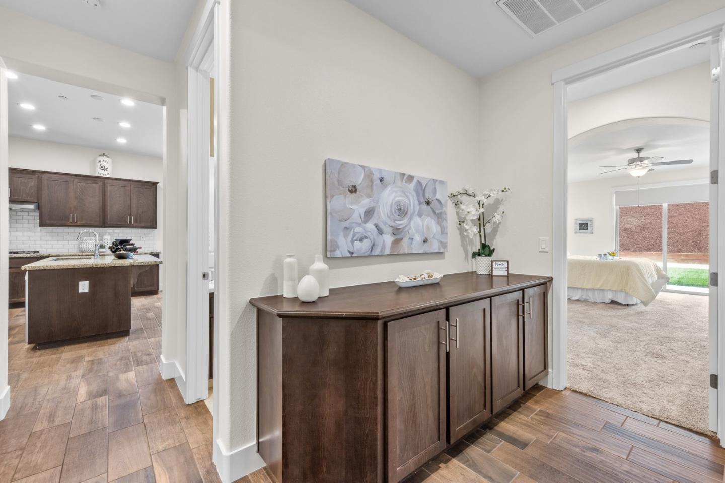 1605 Goldenstar Court