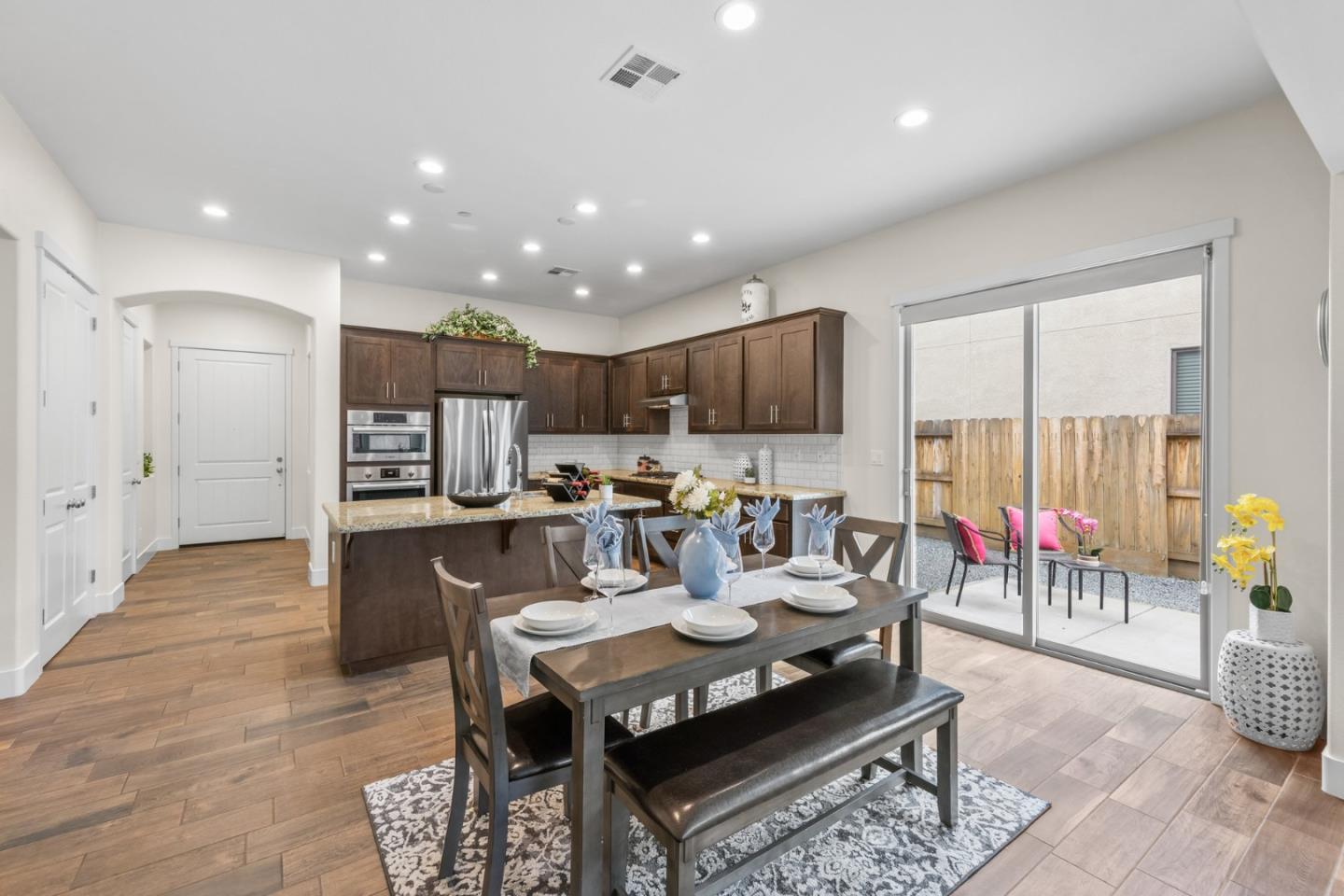 1605 Goldenstar Court