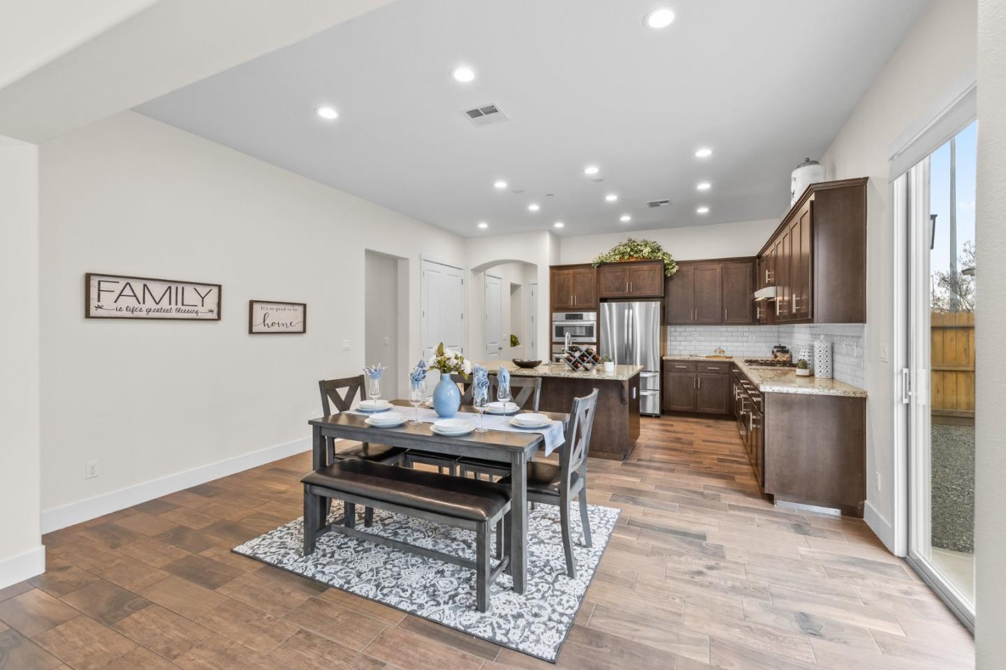 1605 Goldenstar Court