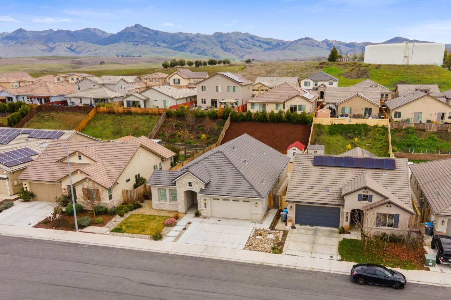 1605 Goldenstar Court