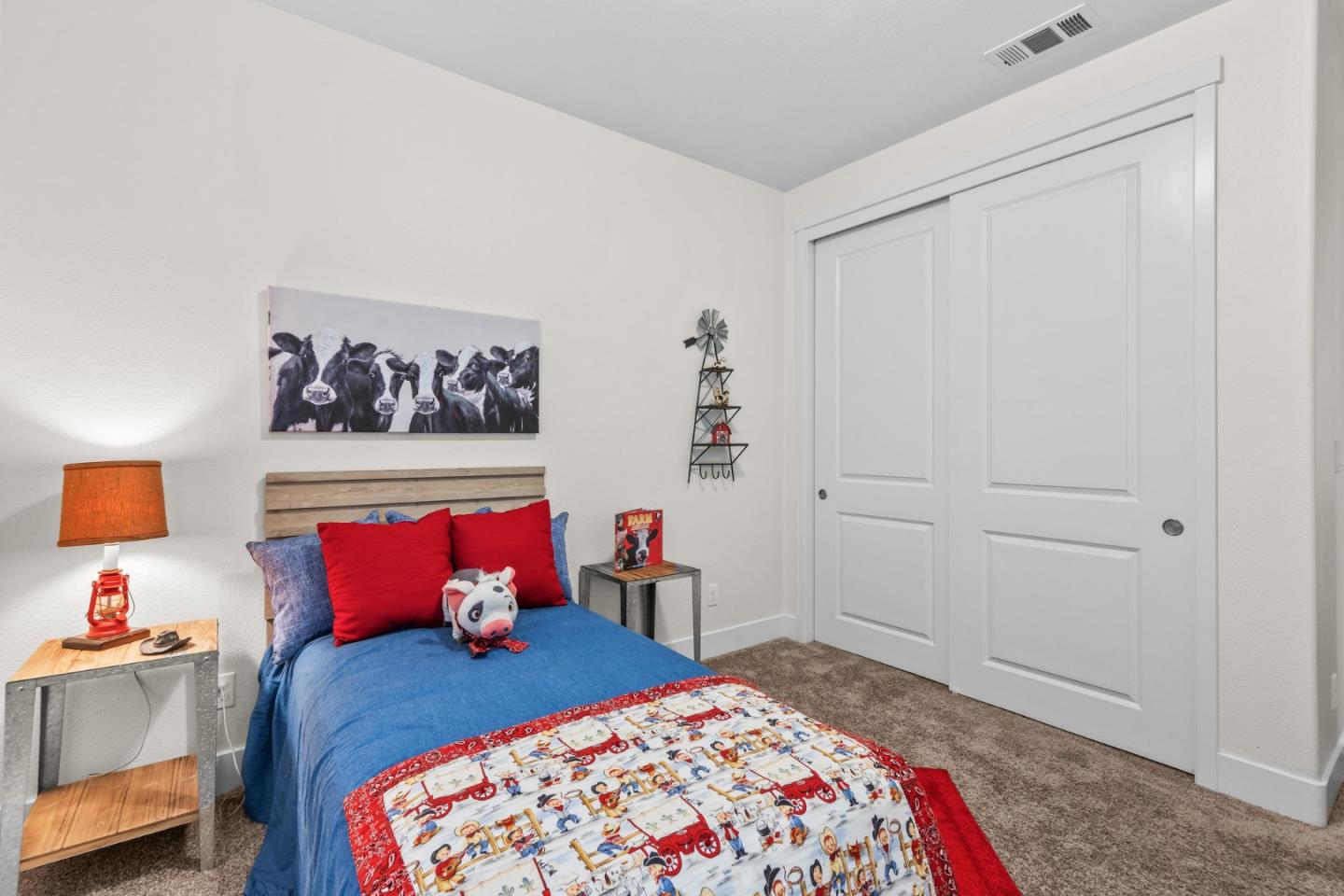 1605 Goldenstar Court