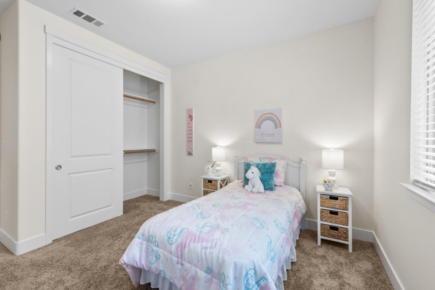 1605 Goldenstar Court