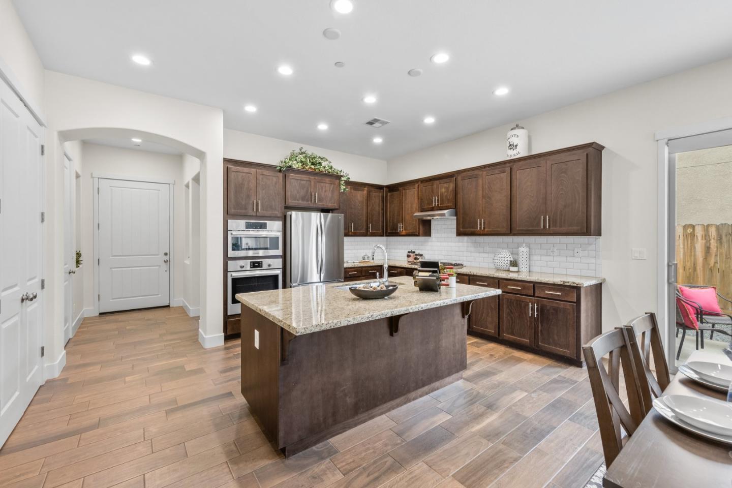 1605 Goldenstar Court