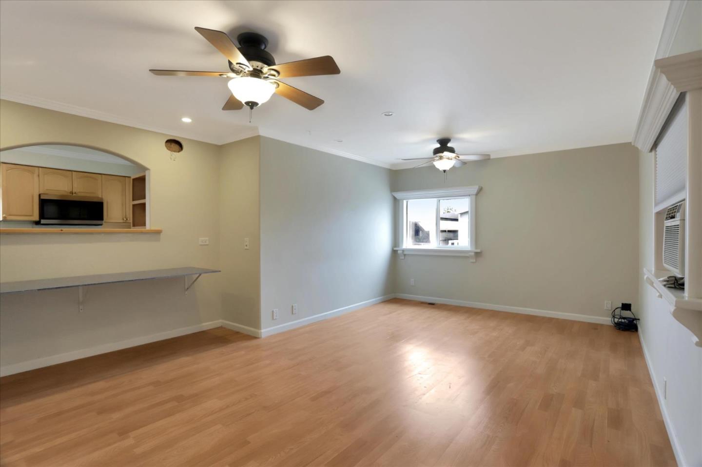 182 Elm DR 182
